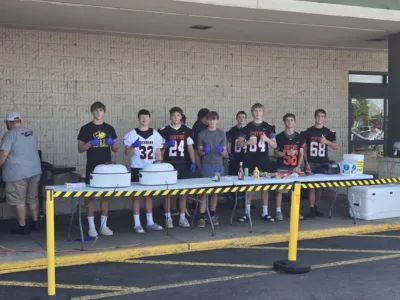 Escanaba Football Team holds Annual Brat Sale at Elmer’s County Market